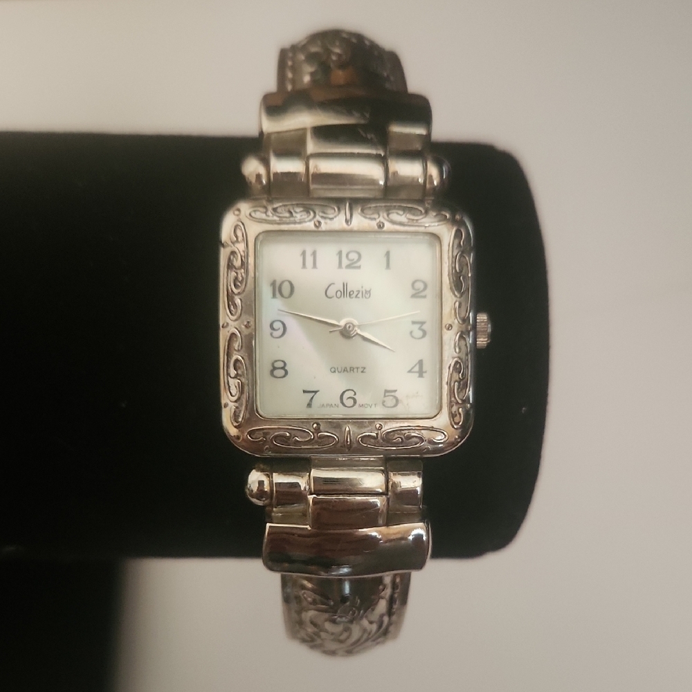 Collizio Silver tone Women's Watch Bracelet.